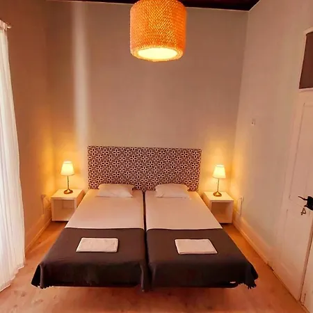 Hostel A Casa Da Arvore Faro