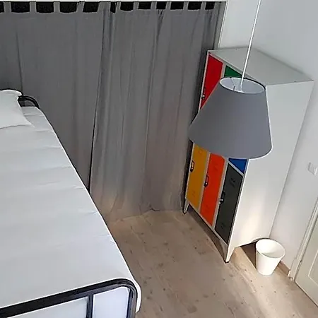 Vandrerhjem A Casa Da Arvore Faro