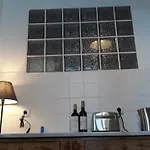 A Casa Da Arvore بيت شباب
