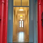 A Casa Da Arvore بيت شباب فارو