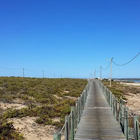 Vandrerhjem A Casa Da Arvore Faro